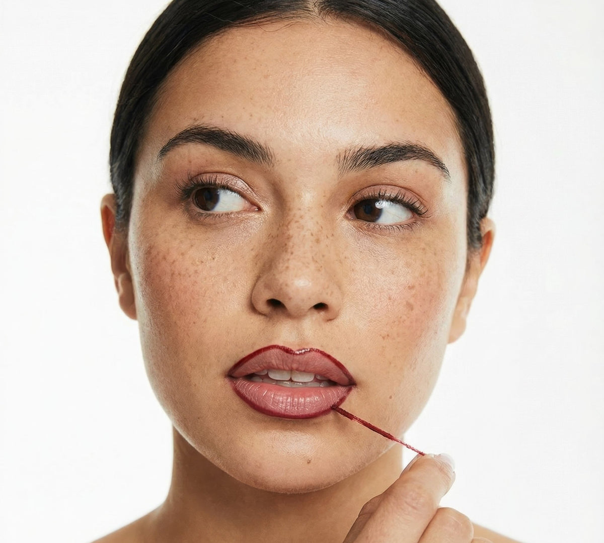 Application Lip Stain Theyia - encre à lèvres pigmentée teinte naturelle